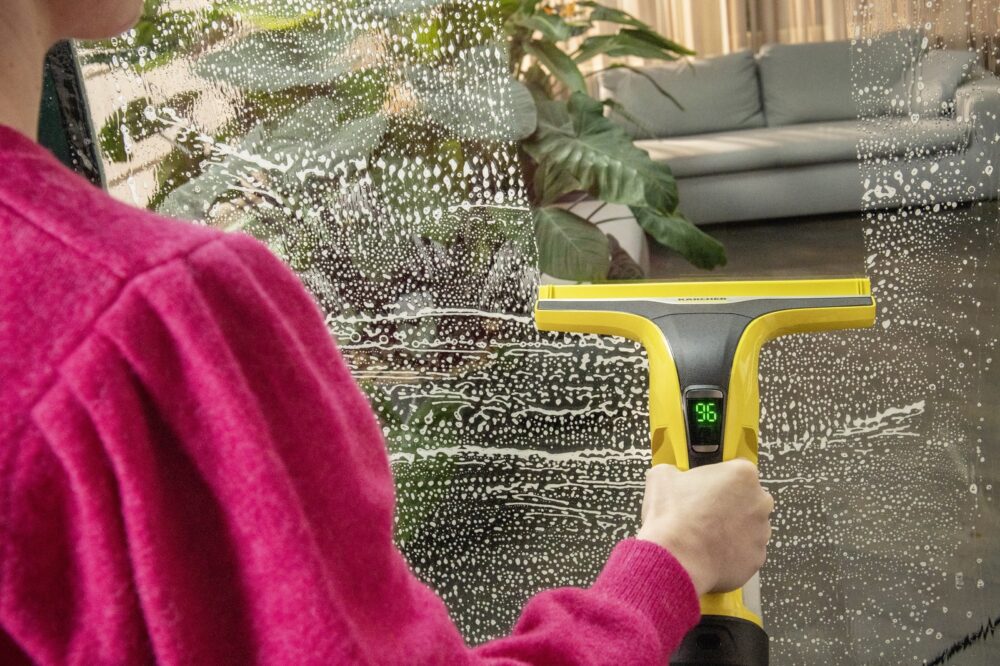 מנקה חלונות נטען KARCHER WV6