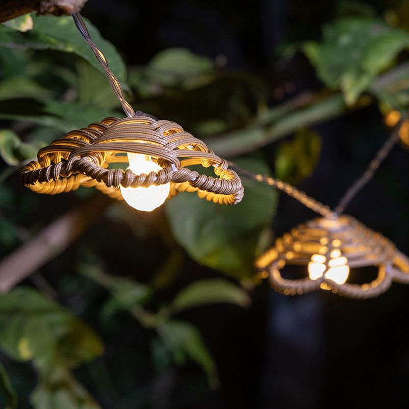 סולארי – שרשרת 10 פרחים ראטן